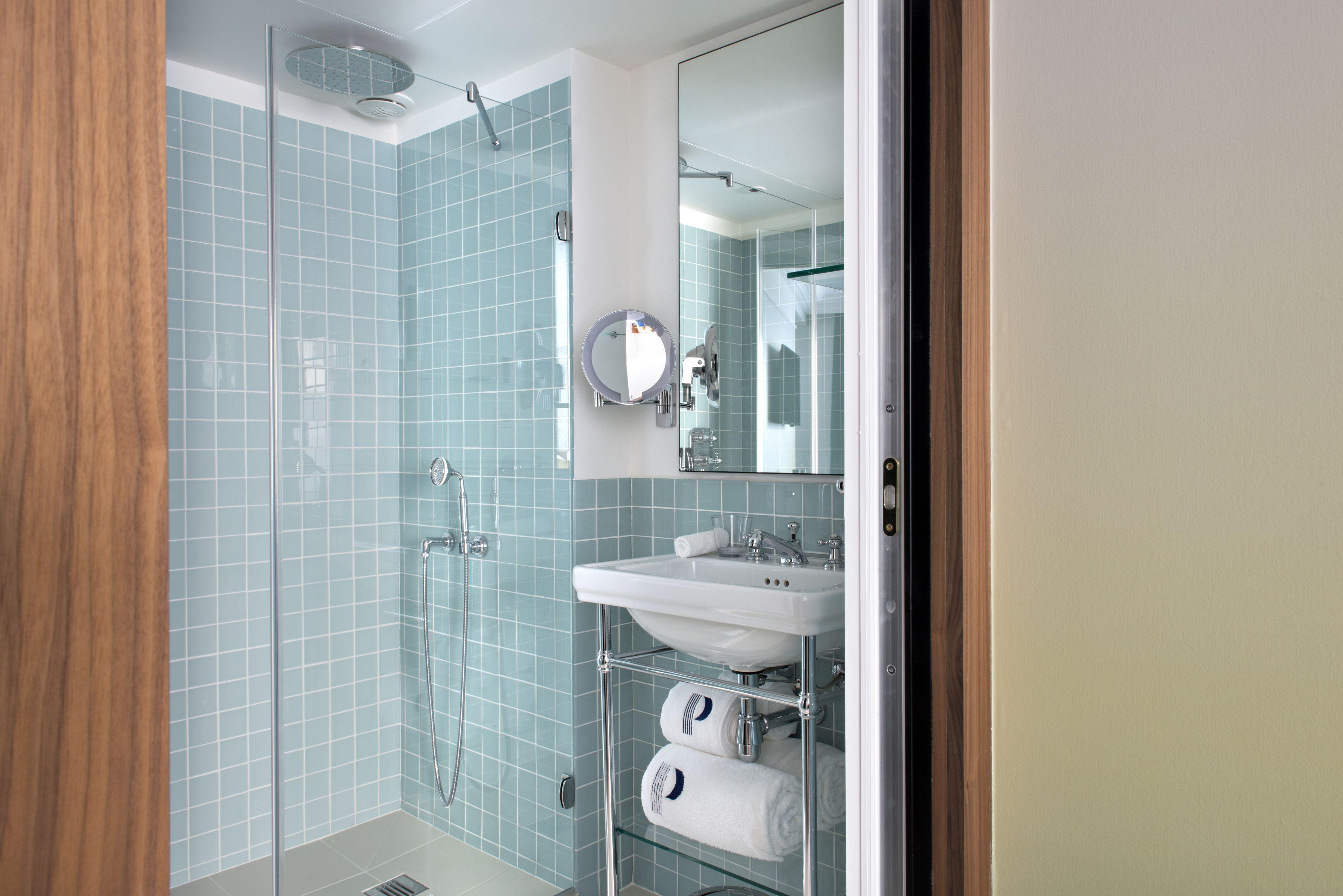 Hotel Parister Piscine & 5*