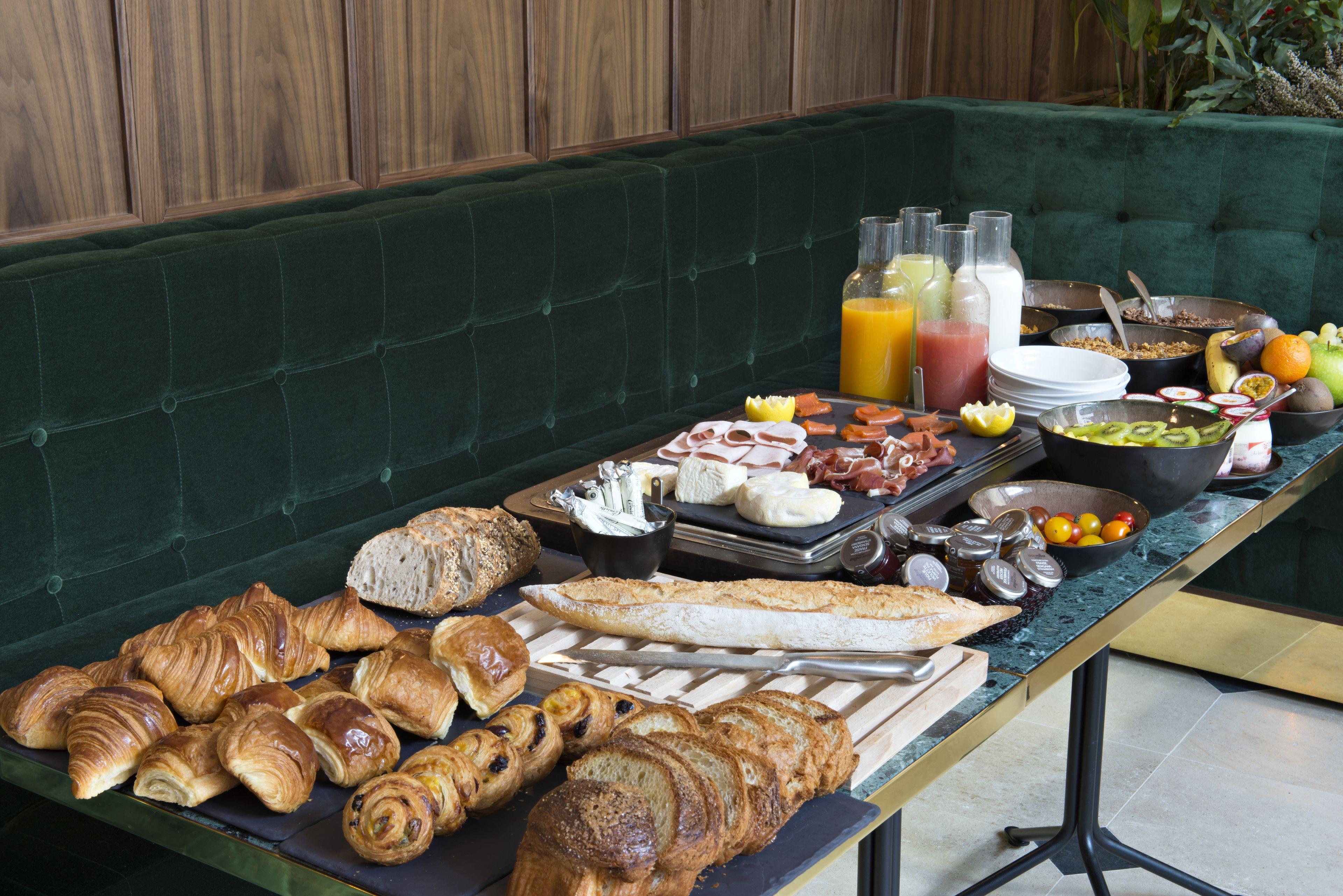 Parister Piscine & Hotel 5*