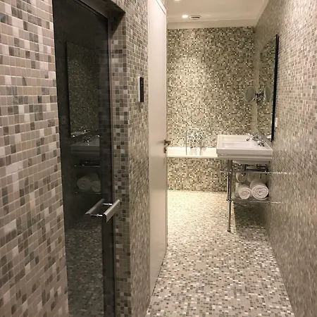 Parister Piscine&spa 5* Parigi